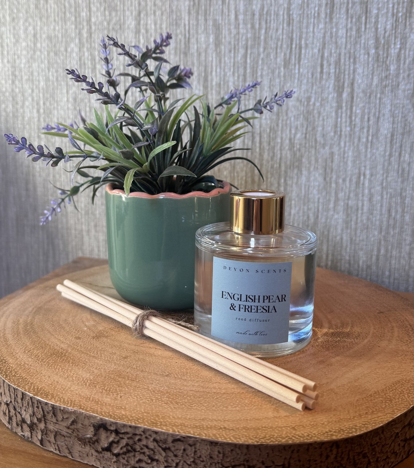 English Pear & Freesia Reed Diffuser