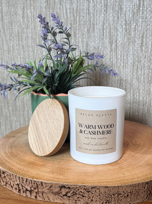 30cl Warm Woods & Cashmere Candle