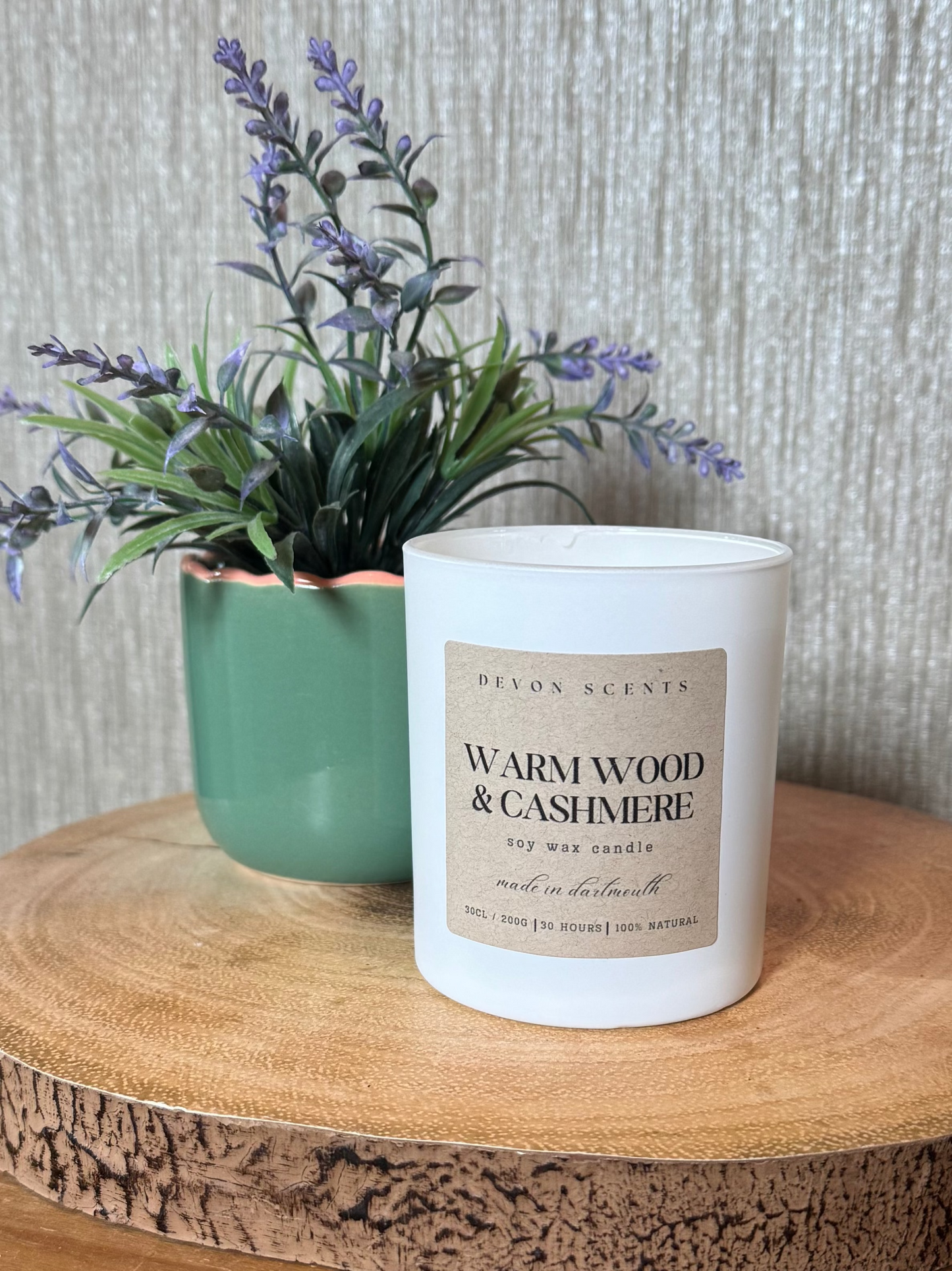 30cl Warm Woods & Cashmere Candle